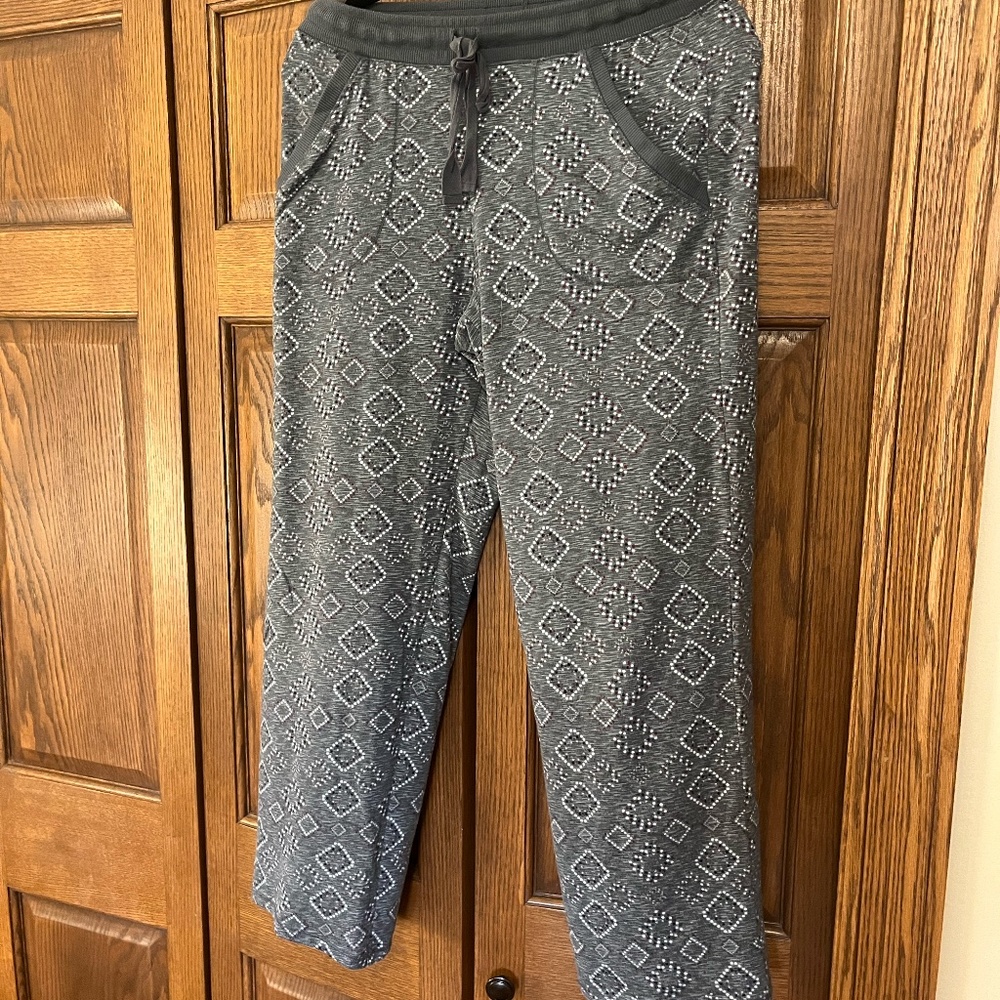 Croft and Borrow, Grey pattern pajama pants